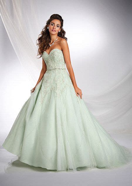 Check Out This Gorgeous Tiana Inspired Gown Disney Wedding Dresses