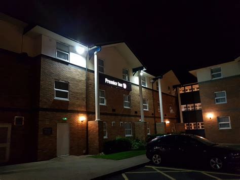 PREMIER INN WOLVERHAMPTON NORTH HOTEL - Updated 2025 Reviews, Photos