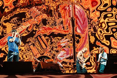 Red Hot Chili Peppers Show Detroit Extra Love At Huge Homecoming