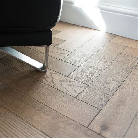 Modern Herringbone Wood Floors Discover The V4 Zigzag Oak Collection