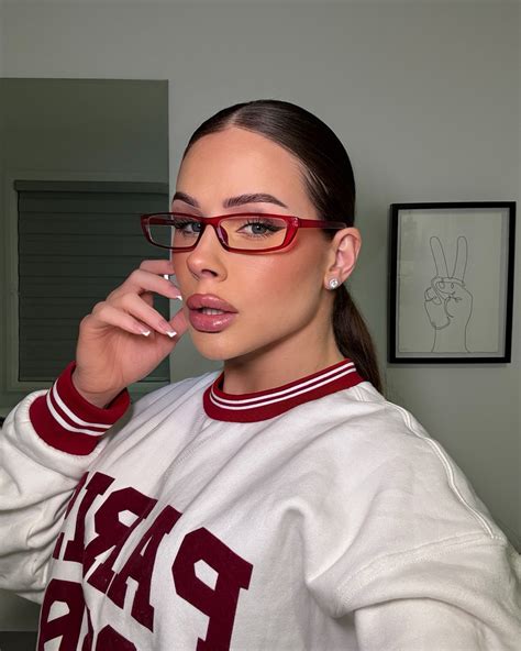 Aislinn Giles - Aislinn Giles added a new photo.