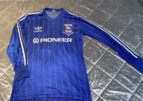 Ipswich Town Home Football Shirt 1981 1984 Sponsored By Pioneer