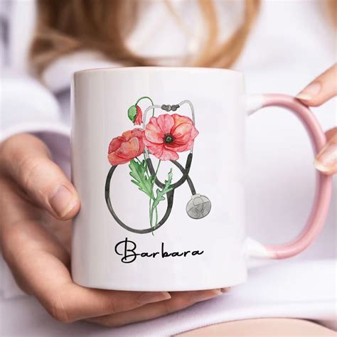 Taza Personalizada Para Enfermera Con Estetoscopio Flor De Nacimiento