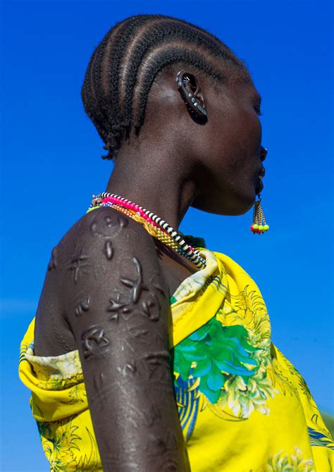 Larim Tribe Woman With Scarifications On Her Body Boya Mo Flickr