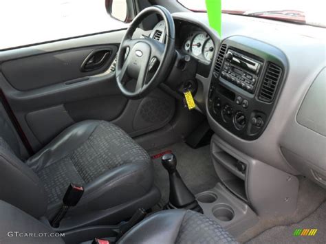 Medium Graphite Interior 2002 Ford Escape XLS 4WD Photo #53157374 | GTCarLot.com