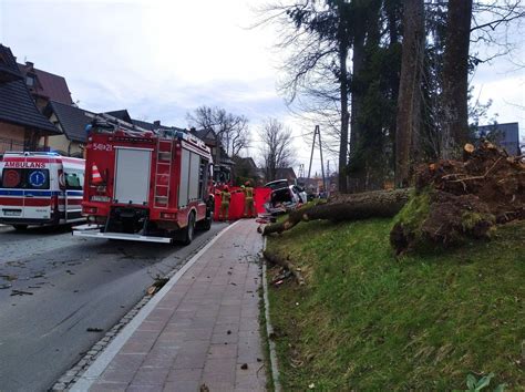 Tragiczne skutki wichur na Podhalu Prokuratura wszczęła śledztwa ws