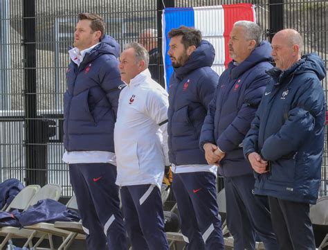 Ard Che L Quipe De France De Beach Soccer A Fait Le Show Vesseaux