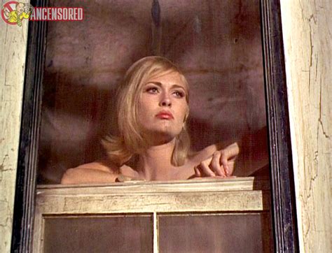 Faye Dunaway Nue Dans Bonnie Et Clyde