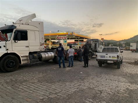 Ordem Pública e PM recuperam em Volta Redonda caminhão roubado em São