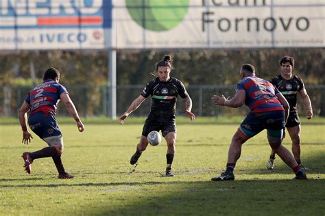 R U G B Y T O T A L E RUGBY PERONI TOP 10 Domani Viadana Impegnato A