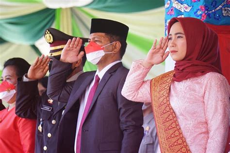 Bupati Bolmut Irup Peringatan HUT Ke 77 RI GAWAI CO