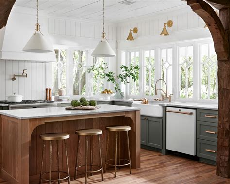 Is The Shiplap Trend Going Out Of Fashion Experts Weigh In Real Homes