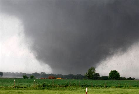 Bilderstrecke Zu Tornado In Oklahoma Auf Den „monster Sturm Folgt