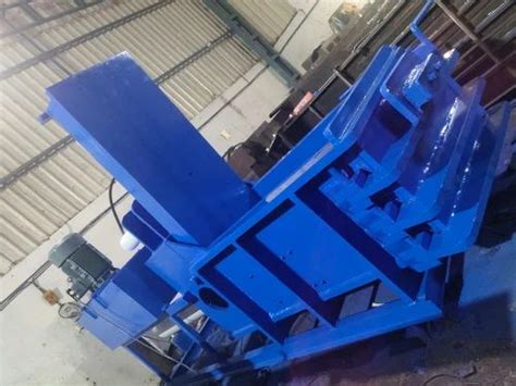 Mild Steel Triple Action Scrap Baling Machine Economy Capacity 200