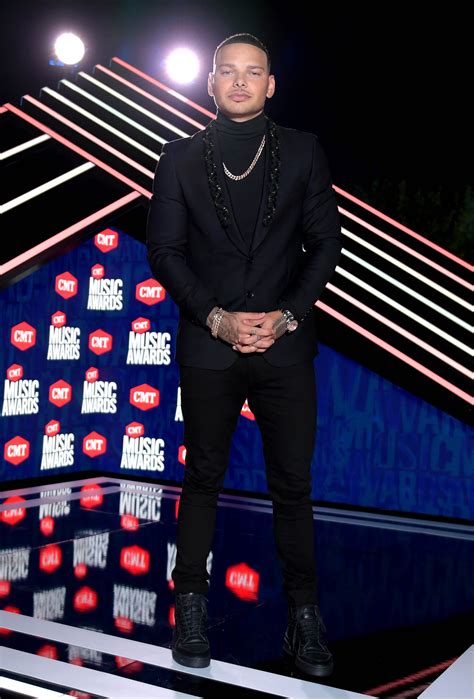 Cmt Music Awards 2020 Red Carpet Live Updates Footwear News