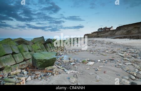 Effects of coastal erosion, Happisburgh, Norfolk, UK Stock Photo - Alamy