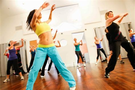 Baila Baila Zumba Fitness Zumba Primeros Pasos Merengue Exercise To