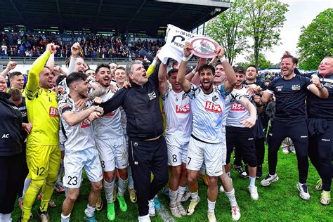 Fußball Villingen feiert Oberliga Titel Und zieht im DFB Pokal Duell