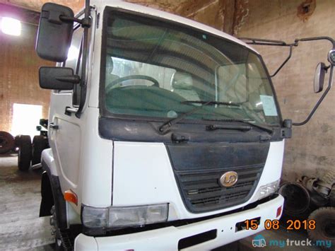 nissan mkf kg  johor manual  rm mytruckmy