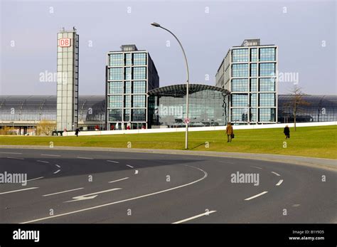 Berlin Hauptbahnhof La Estaci N Central De Ferrocarril De Alemania