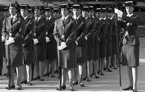 Las Mujeres En La Guardia Civil 5 Datos Curiosos En La Historia