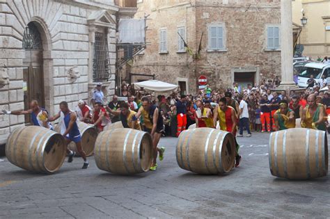 Montepulciano per il Bravìo delle Botti presente anche il 118 Siena News