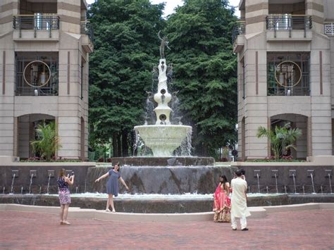 reston    town return       pavilion
