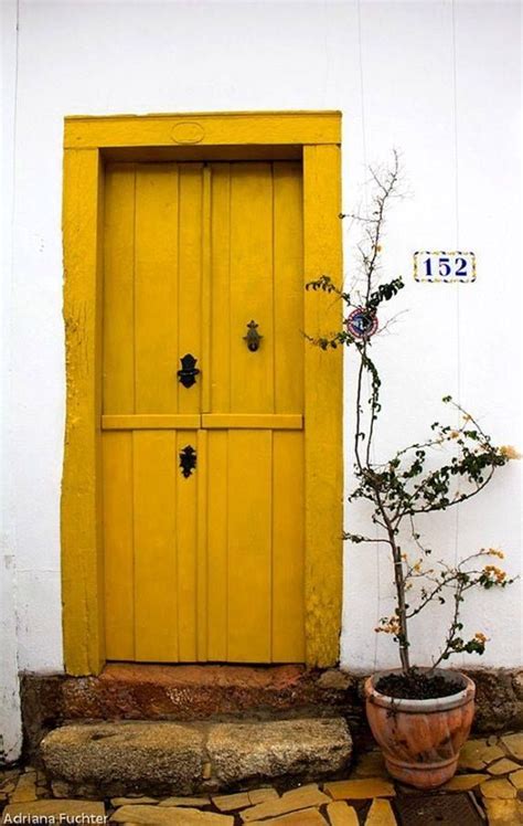 Pin By Maria Amaral Nogueira On Portas Sou Apaixonada Yellow Doors