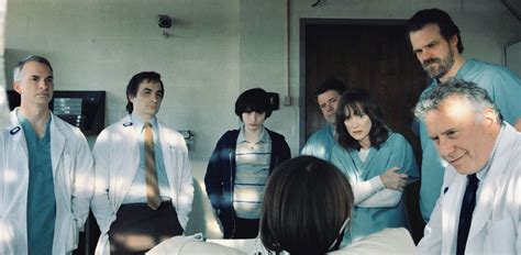 Finn Wolfhard, Sean Astin, Winona Ryder, David Harbour, Paul Reiser ...