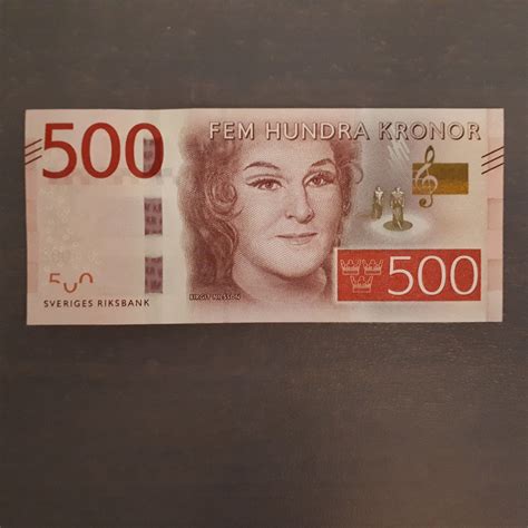 Se produkter som liknar 1 st 500 kr sedel i ocirkuler på Tradera