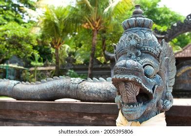 Temple Building Features Bali Stock Photo 2005395806 | Shutterstock