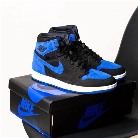 Air Jordan 1 – TITAN