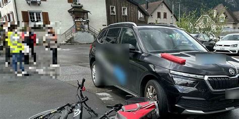 E Bike Fahrerin In Netstal GL Auf Trottoir Angefahren Und Verletzt