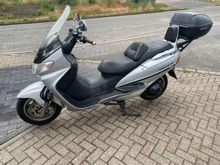 Suzuki Vendo Suzuki Burgman An Occasione Il Parking Moto