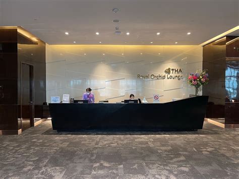 La Decima Thai Royal Orchid Prestige Lounge Suvarnabhumi Bangkok International Terminal Review