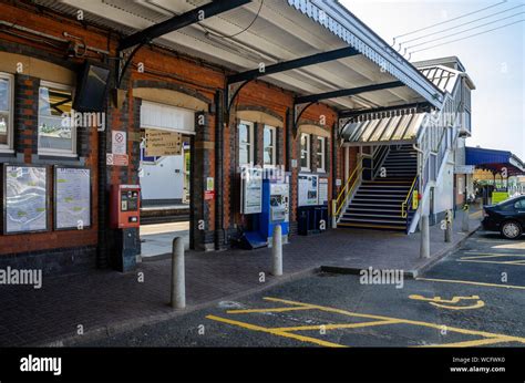 Twyford railway station in Berkshire, UK Stock Photo - Alamy