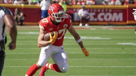 Travis Kelce - Sports Illustrated FanNation Kicks News, Analysis and More