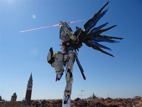 Lightning Aces Gundams Metal Build Strike Freedom Gundam Posing Test