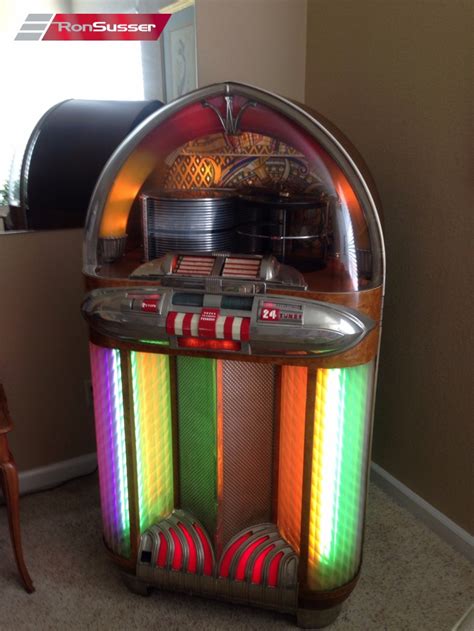 Wurlitzer Model 1100 Jukebox 1948 Mechanically Restored