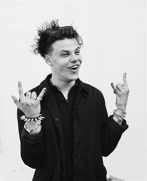 Pin By Inkd Rose On Yungblud Dominic Harrison Cute Celebrities