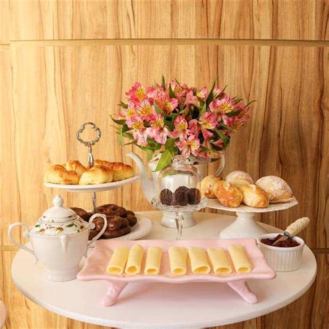 Café Da Manhã De Aniversário Simples - Café da manhã de aniversário: aprenda como fazer uma surpresa ...