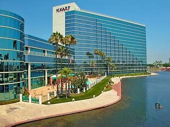 Hyatt Regency Long Beach, Long Beach, CA - California Beaches