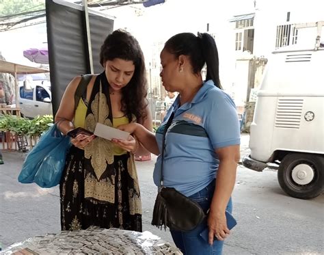 Comlurb Promove Campanha De Incentivo Coleta Seletiva Em Feira Livre