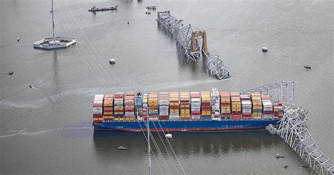 Ee Uu Barco Choca Y Derrumba Al Mayor Puente De Baltimore