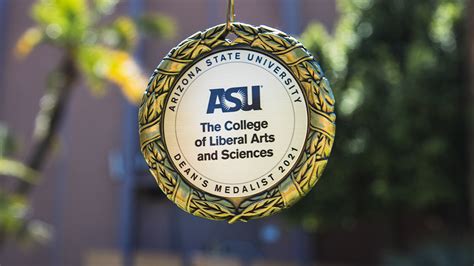 The College Honors Outstanding Academic Achievement With 2021 Deans