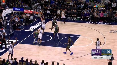 Domantas Sabonis With The Big Dunk Yahoo Sports