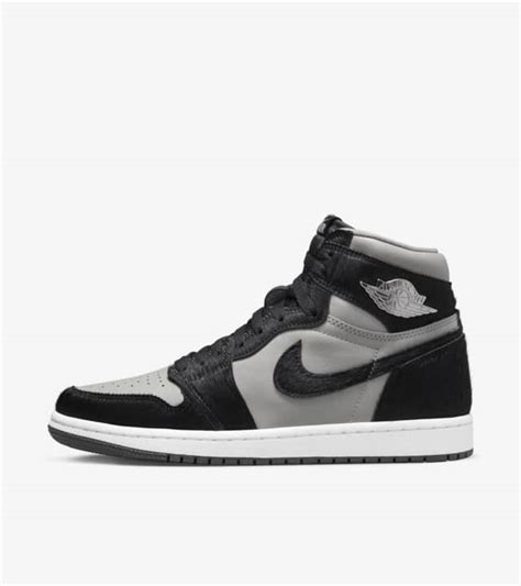 Women S Air Jordan 1 Medium Grey DZ2523 001 Release Date Nike SNKRS MY