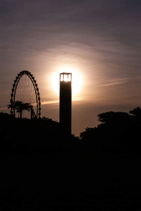 P R Do Sol No Parque Villa Lobos Roda Gigante E Torre Ao Fu Usp