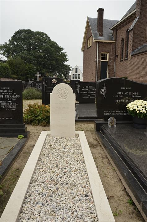 Baarle Nassau Roman Catholic Churchyard World War Two Cemeteries A