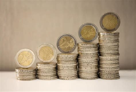 manche  euro muenzen sind um einiges mehr wert als  euro  imago
